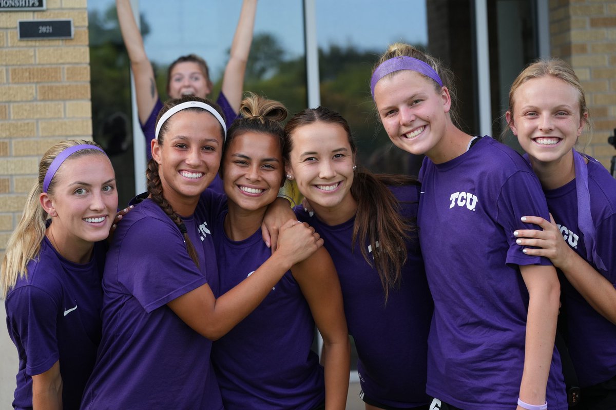 It’s the last #GoPurpleFriday of the year! Finish 2022 in style by wearing purple with the Frogs!

#GoFrogs