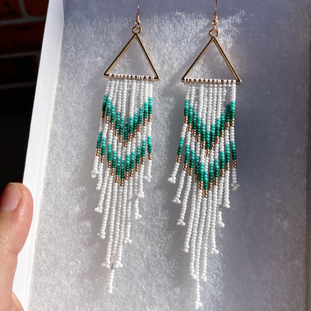 SusannahRenee15's tweet photo. These (4) are what I have available. 1/2 OFF Sale!!!!

$40 + $6 US ship
Rose Gold Hypoallergenic Hooks
5-6in Beaded Fringe Earrings
PayPal Only, Dm Name &amp; Address to Claim! RT❤️ https://t.co/NI5CD6ET3w