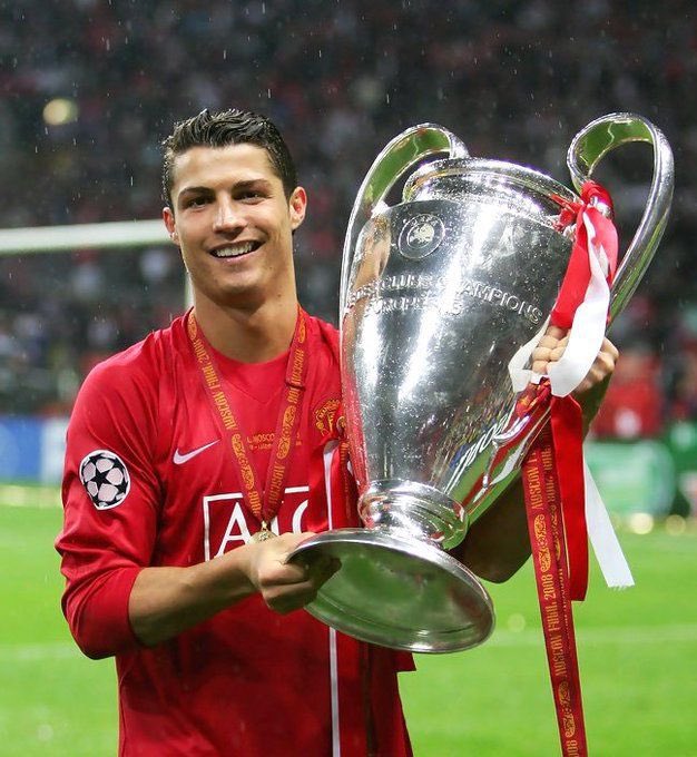 TFoot__'s tweet photo. Il aura roulé sur l’Europe pendant une quinzaine d’année.

Merci Cristiano Ronaldo ❤️ https://t.co/CAuDNrc8M4