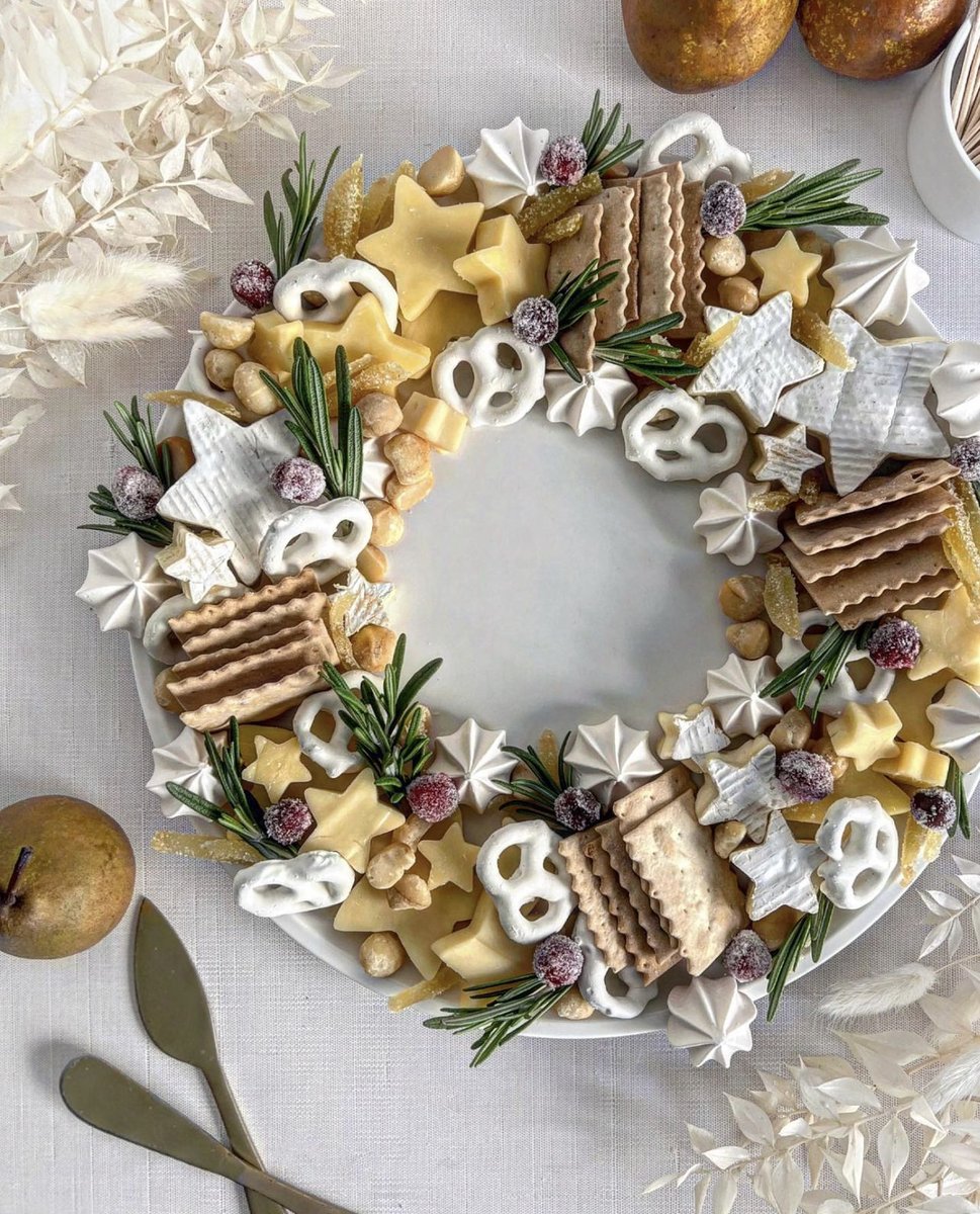 RumianoCheese's tweet photo. Slip into the New Year with this beautiful winter cheeseboard! ❄️
📸: @mongermoldandmilk https://t.co/bOlYw6lF68