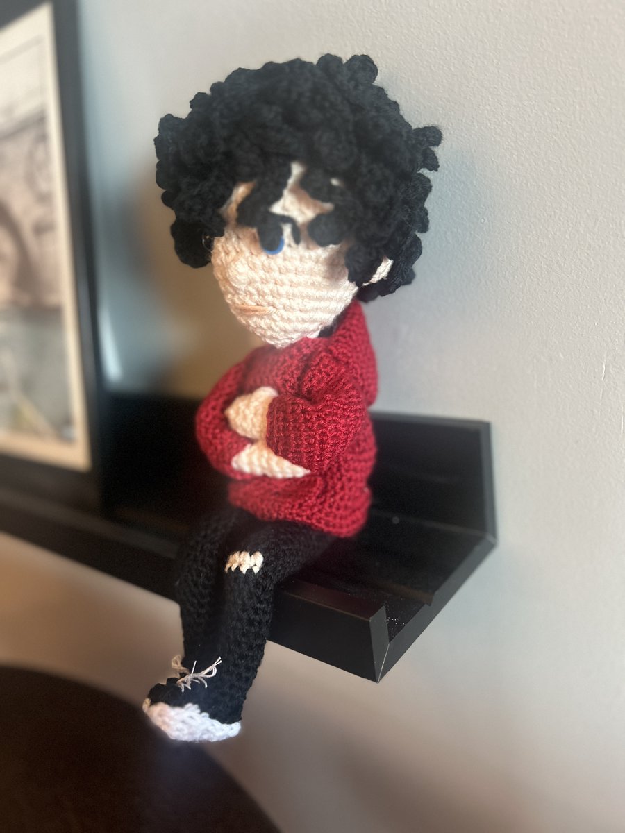 BethSumm's tweet photo. Had fun making this during the holidays and would love to show it to @AlexGarfin! #SupermanAndLois #jordankent #crochetallday @AlexGarfin @aNewsJunkie https://t.co/KU0OEMLtSG