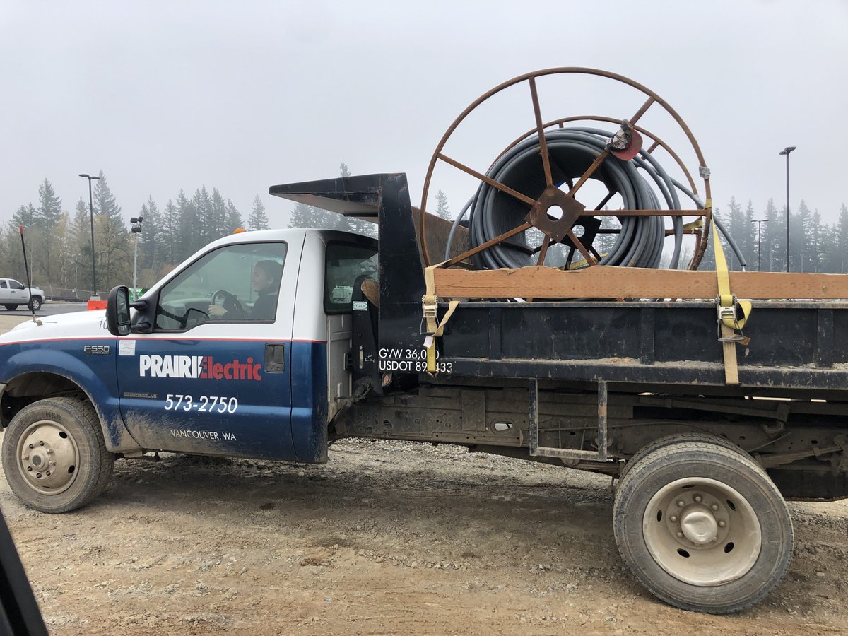 PRAIRIElectric's tweet photo. **STOLEN** PRAIRIE ELECTRIC TRUCK 109 . FORD F550 FROM SE PORTLAND . TRUCK #109 PLEASE CALL 911 IF YOU SEE IT . THANK YOU https://t.co/vUOjRCTO6O