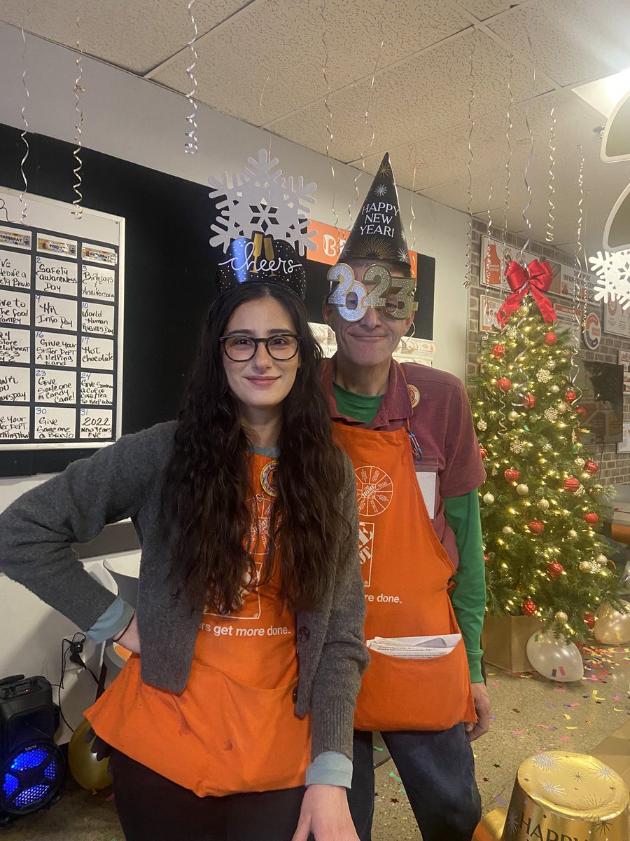 KrystyneSantos's tweet photo. 🎉 Marcel joined in on the New Years celebration 🎉 @williamachen @jdmotto4 @DHRMgregorio https://t.co/aStOZ17ZeS