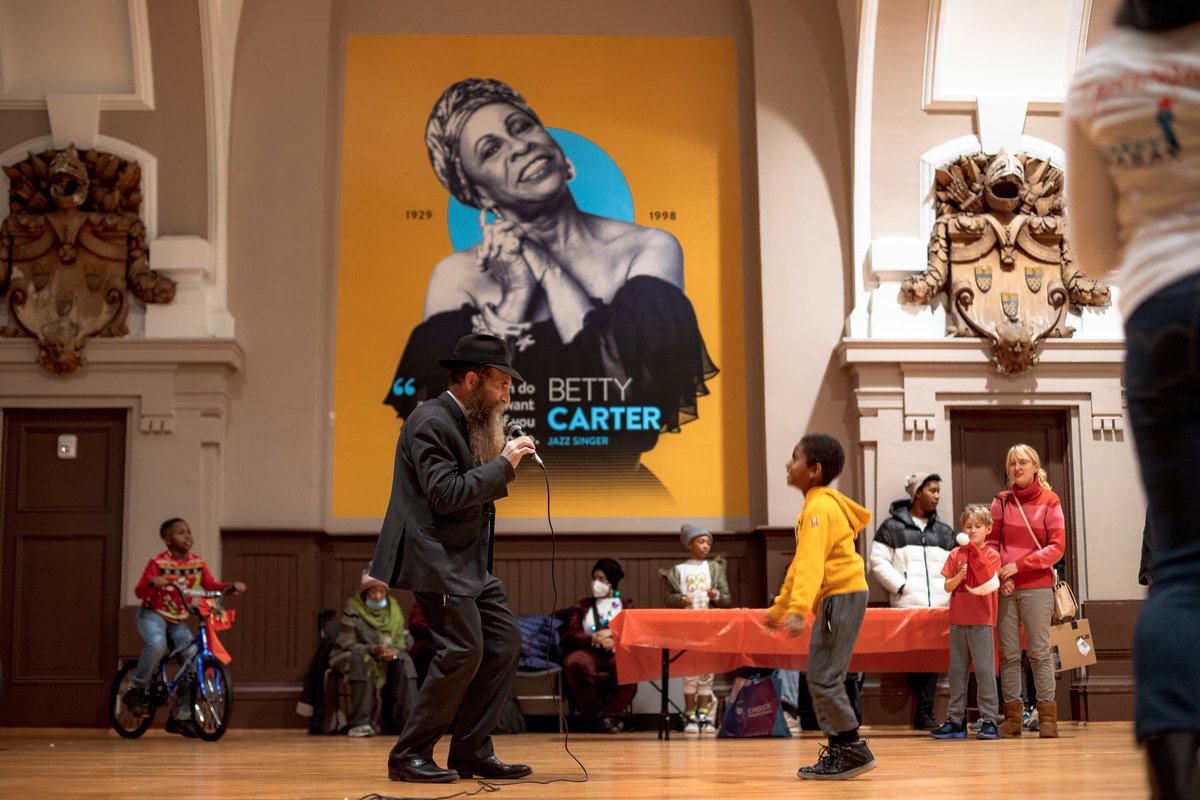 A picture vs one thousand words. 

#community #culture #majorowensctr #careygabayfoundation #nyc