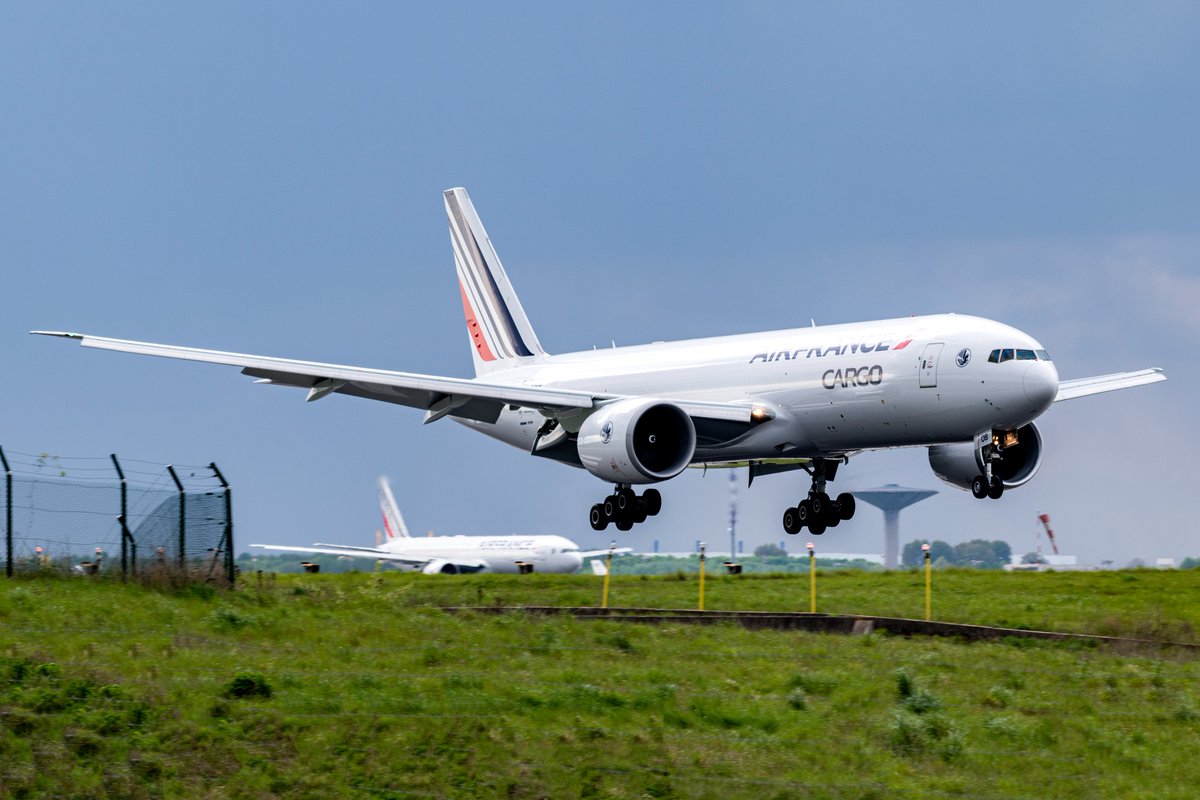 Benjamin tweet media