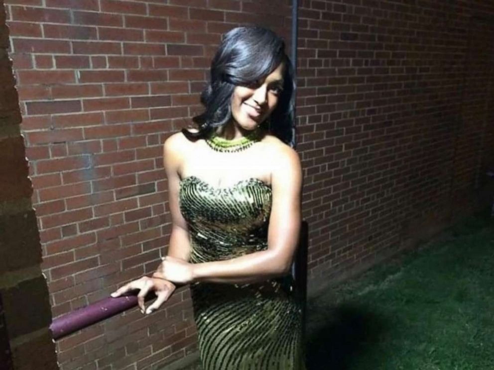 Kelcie_XOTWOD's tweet photo. I don't want us entering 2023 forgetting #ShanquellaRobinson - Most of her murderers/people who watched her being murdered are still walking free today. 

We can't forget this angel &amp; must continue to spread all of the awareness we can so Shanquella's loved ones receive JUSTICE https://t.co/L5JJPnQEla