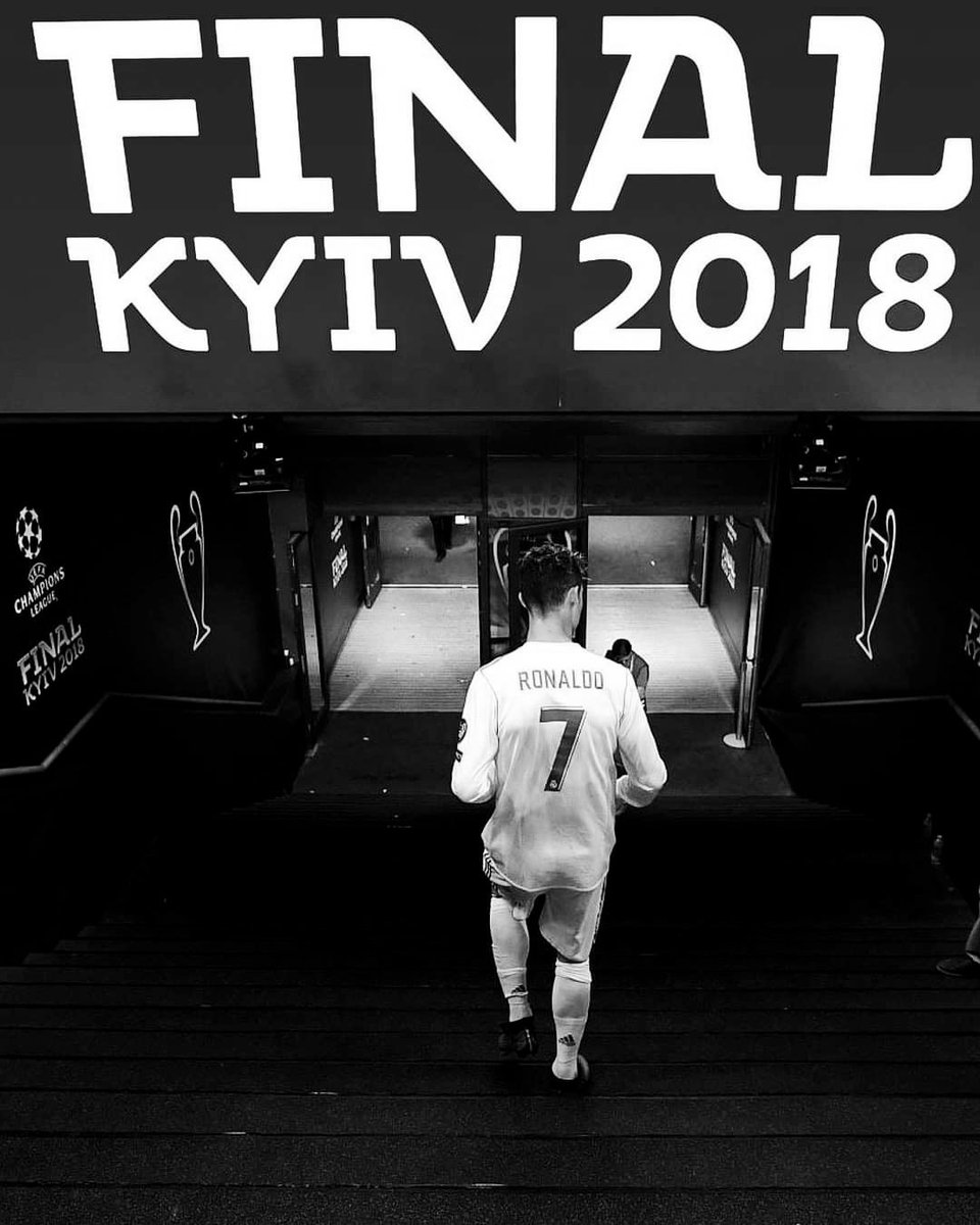 wh53_'s tweet image. #CristianoRonaldo 

It's all over after this moment.💔😔
