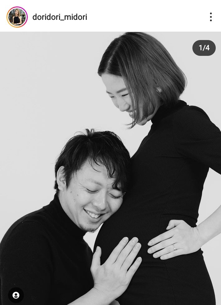 somosotaria's tweet photo. É sobre vencer e vencer. 😍 Eu e Gabi  @sonyewjin surtando desde o inicio por esses dois, com medo dela dizer não no final e depois ver que eles continua juntos e gravidinhos. 😭 #LoveIsBlindJapan https://t.co/HXlJT6WE4Z