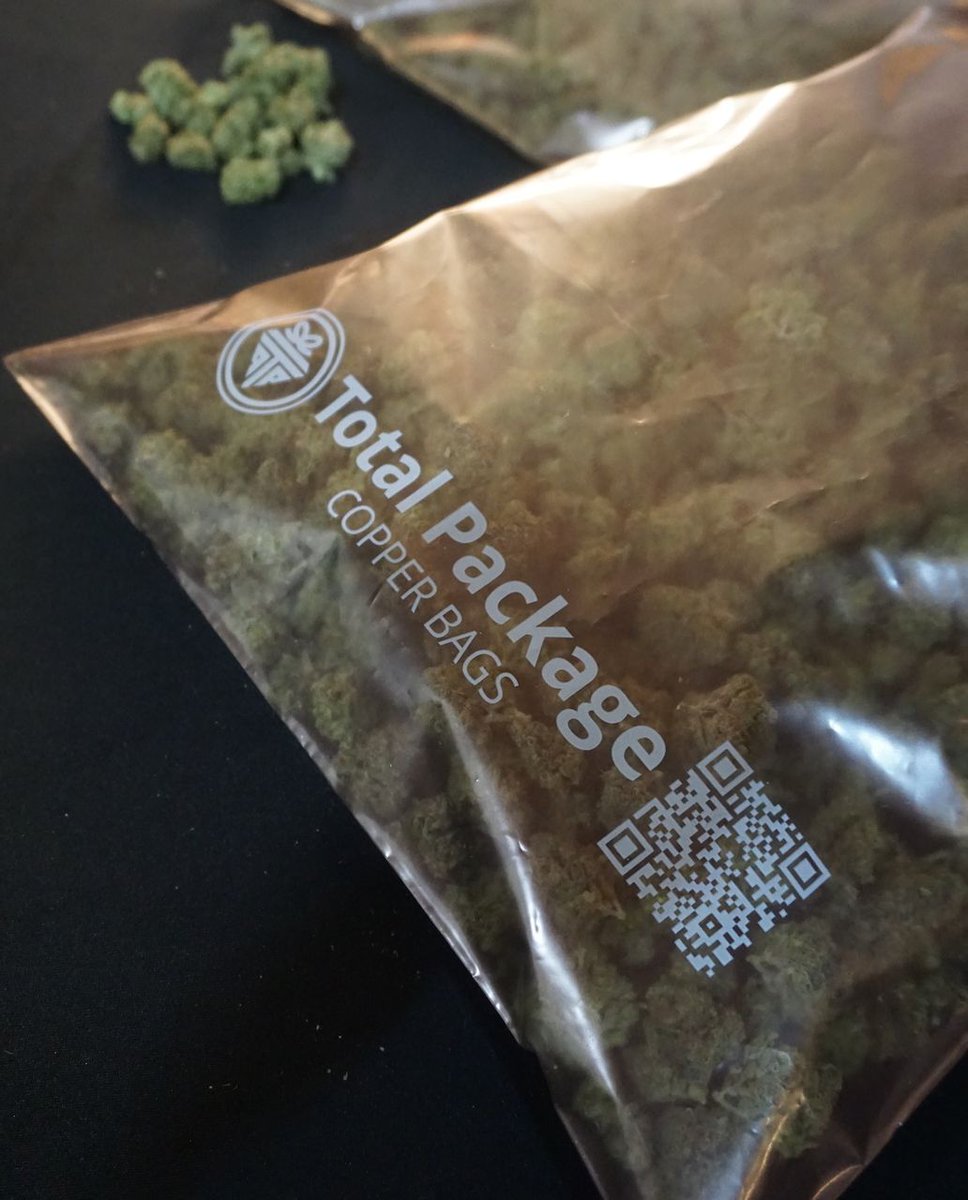 TPCopperBags's tweet photo. A new year is on the horizon and with it new packaging! 
Using our Copper Stop Technology your product will look, taste and test like it did in 2022 without the additives. 
#TPD #totalpackagedistribution #totalpackagecopperbags #totalpackage #copperstoptechnology https://t.co/NKcAmOjARr