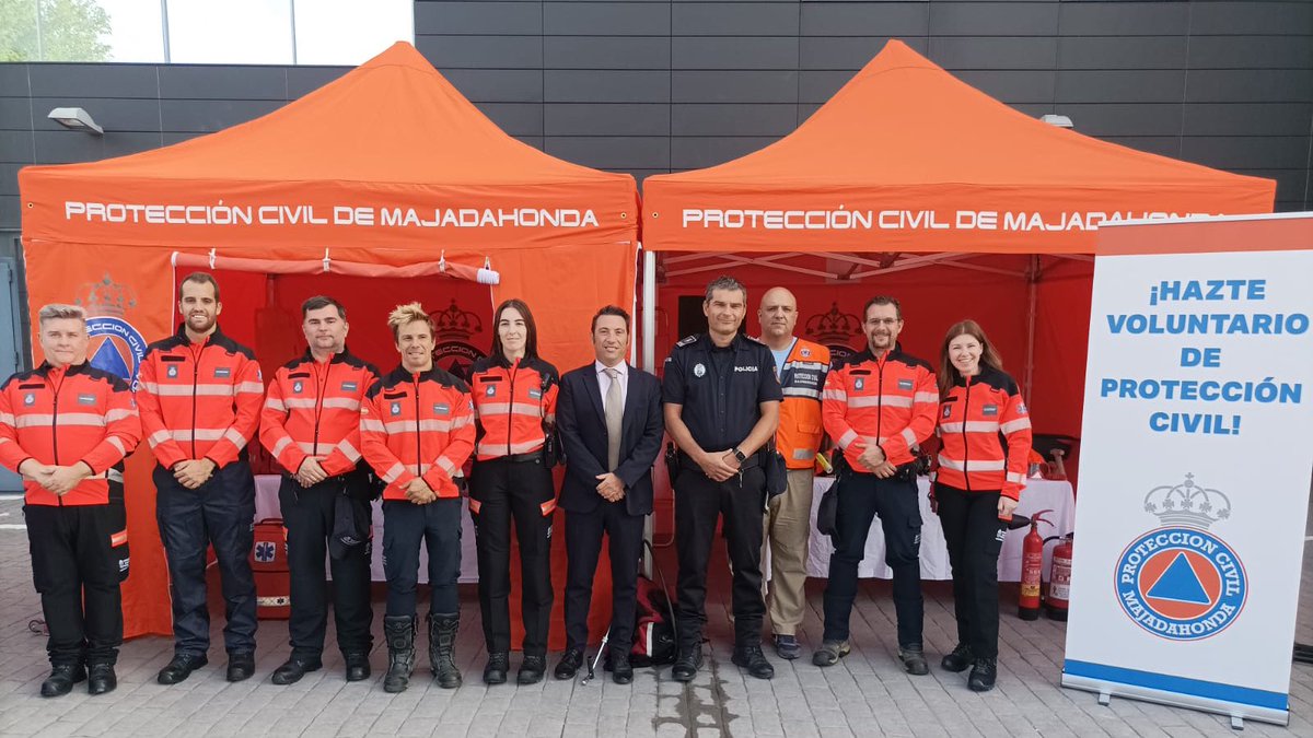 afalonsob's tweet photo. 🚑 En Protección Civil:
👉🏼 Impulso al servicio con 6 nuevos Técnicos Sanitarios
👉🏼 Elaboración del Plan Territorial de Emergencias de Majadahonda
👉🏼 Creación de la Escuela Municipal d Emergencias
👉🏼 Nuevas Campañas sectoriales (incendios, piscinas, vuelta al cole, inclemencias…) https://t.co/MrR1SHT2Ld