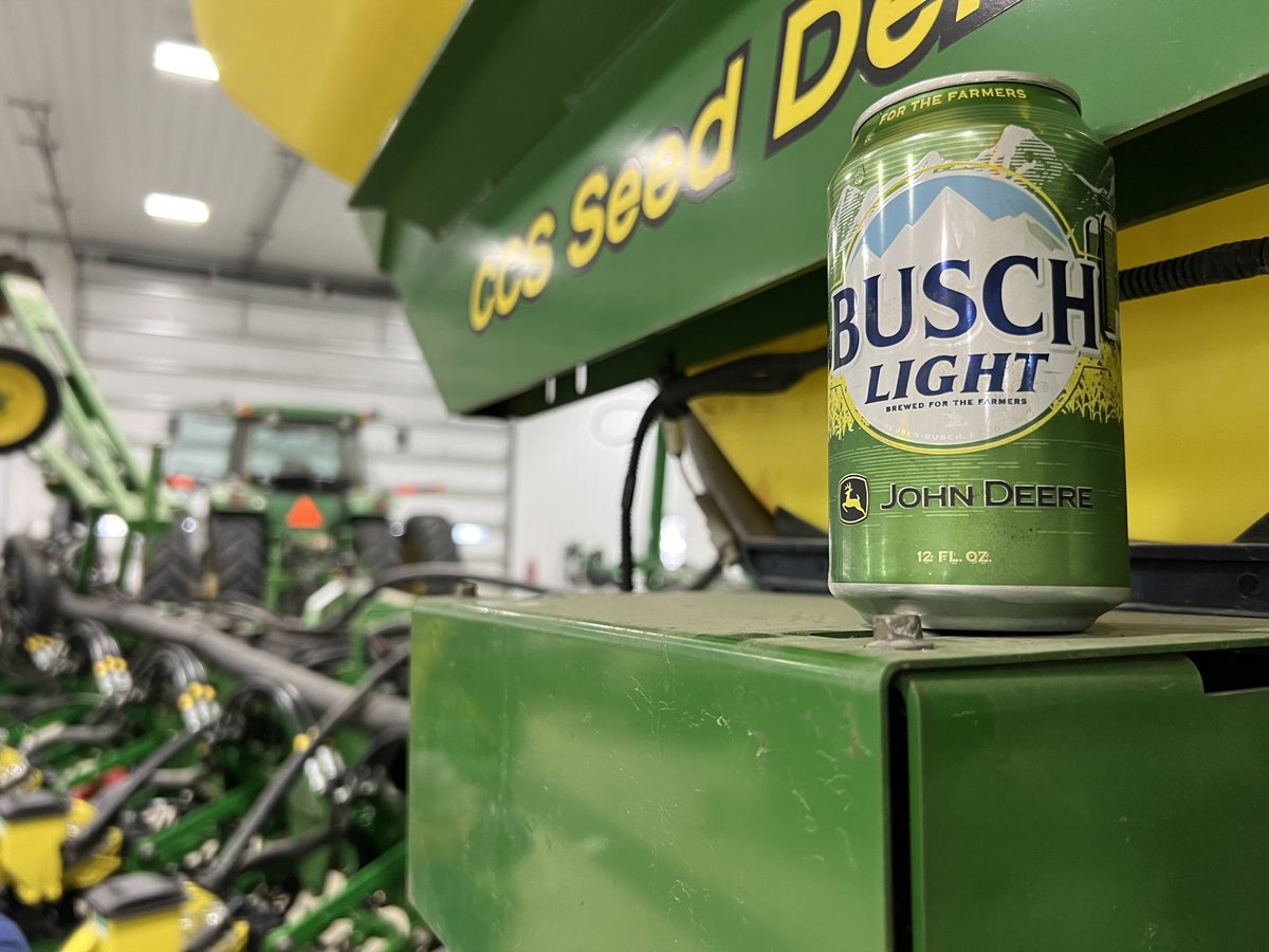 dgrundmeyer's tweet photo. Friday at 3:30, for the farmers! Not sure bough that John Deere stuff though… https://t.co/7e0LwQpERk