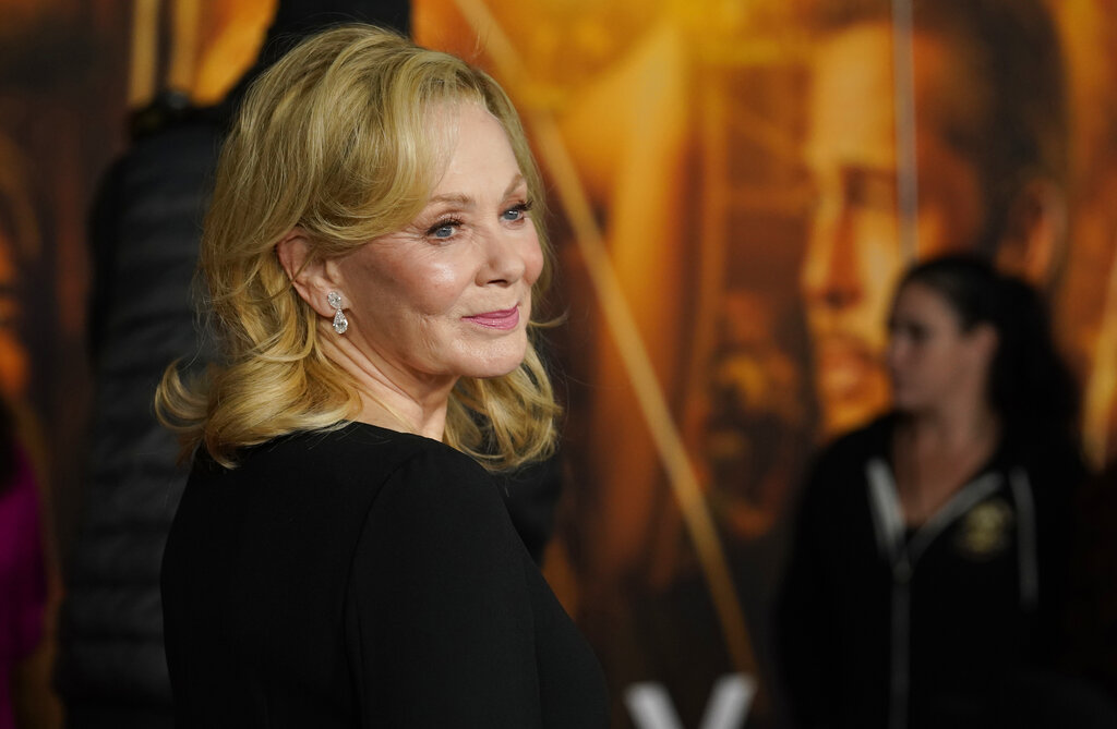 DailyJeanSmart's tweet image. Jean Smart arrives at the "Babylon" Global Premiere Screening (2022).