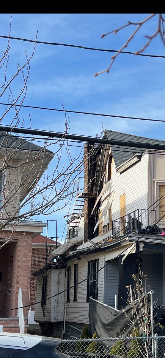 NYPD100Pct's tweet photo. #Rockawaystrong we are MORE than our title. We are humans with a big ❤️

This week this 2-family house caught on fire. Both families lost everything. One family is a widow with 7 kids &amp; the other family is a husband &amp; wife with 5 kids. Thank you to our partners for the donations. https://t.co/tYbA4rPq7C