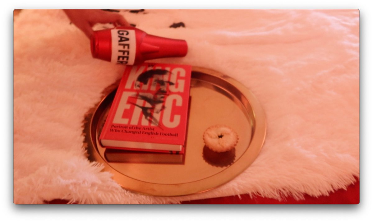 Giveaway!

I’m giving away one copy of either my biography of Jimmy Murphy or my biography of Eric Cantona.

To enter just retweet and follow me.

Winner will get their choice of the two. Will be picked 31st December.