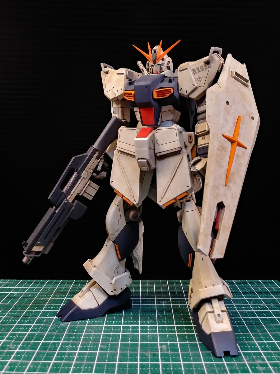 今年作ったプラモ晒そうぜ #ガンプラ コレも今年でした4月完成の試作ν