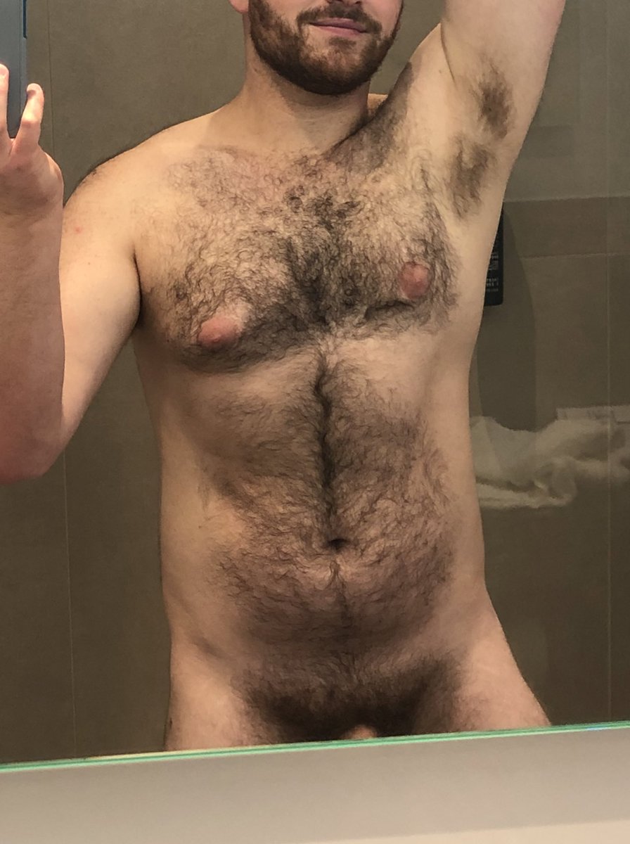 CanuckFurry's tweet photo. Can’t resist a good hotel bathroom mirror https://t.co/xhFrLLNnKp