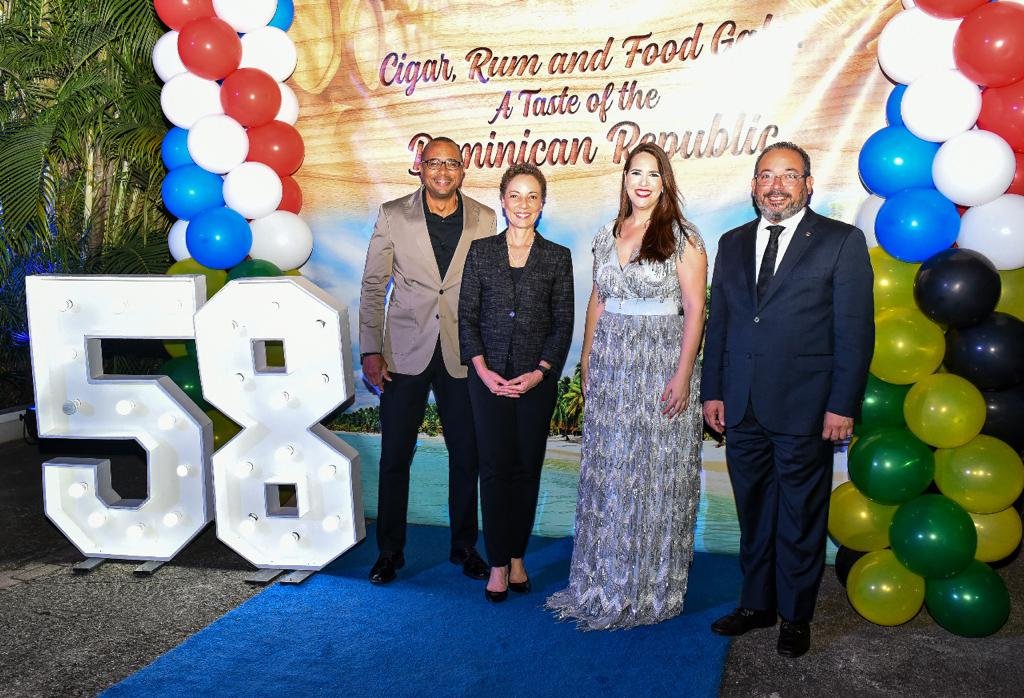 elnuevodiariord's tweet image. 🍾¡58 aniversario!🍾

La Embajada Dominicana en Jamaica cerró el año 2022 con una gran celebración, para conmemorar el 58 Aniversario de las Relaciones Diplomáticas entre Jamaica y la República Dominicana.

#ElNuevoDiarioRD #Nacionales