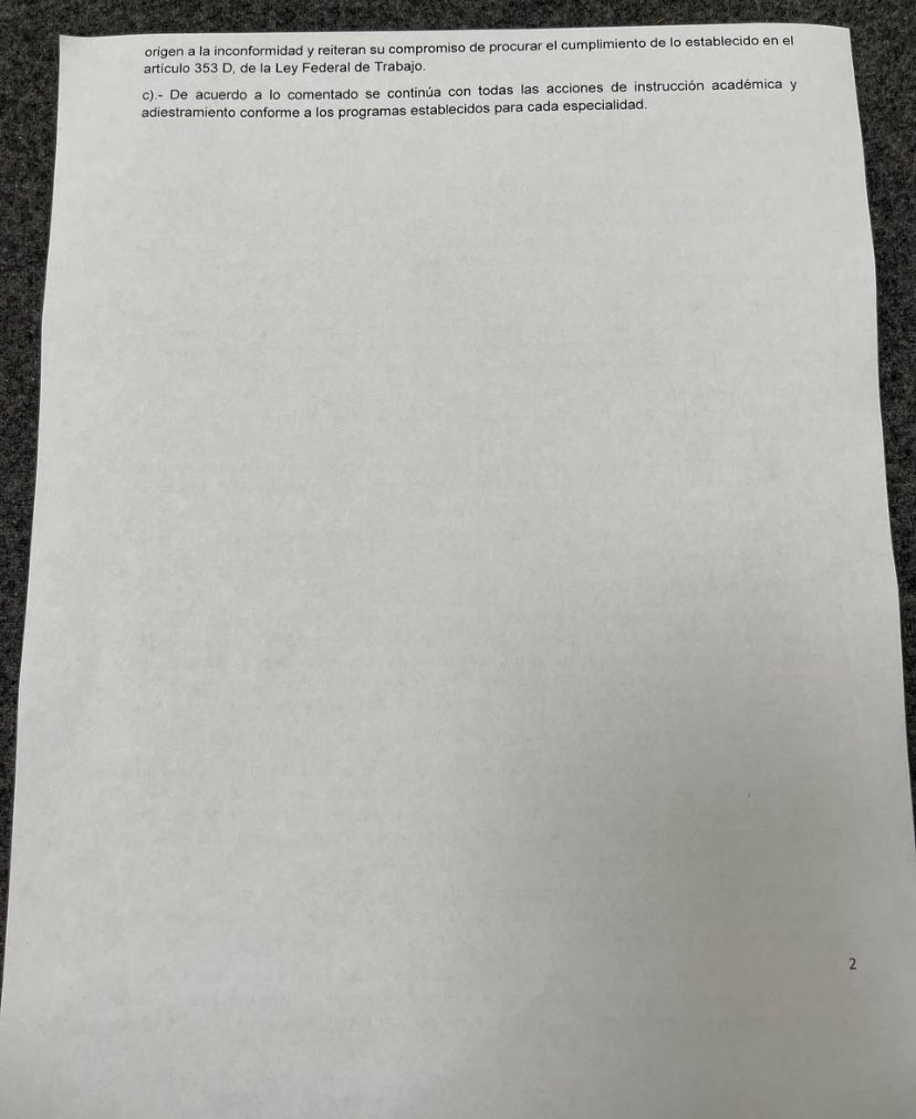HOSPITAL REGIONAL VILLAHERMOSA #PEMEX 

Director de dicho hospital entrega este formato a sus residentes para deslindarse del movimiento, obligando a firmarlo como parte de las amenazas para debilitar a la Asamblea Nacional de Residentes de Pemex #ResidentesdePemex