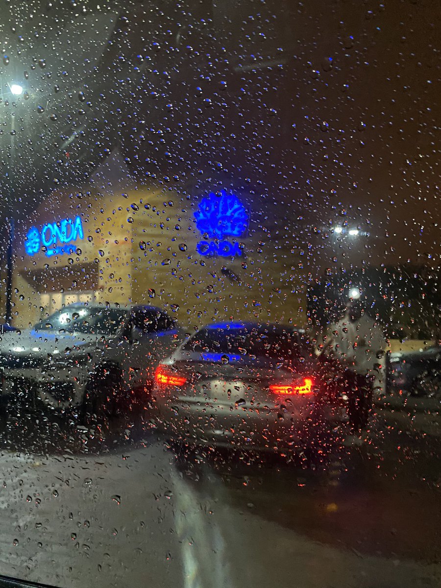 iiaxll's tweet photo. ليلة ممطرة🌧💙 https://t.co/MqoF7ElC97