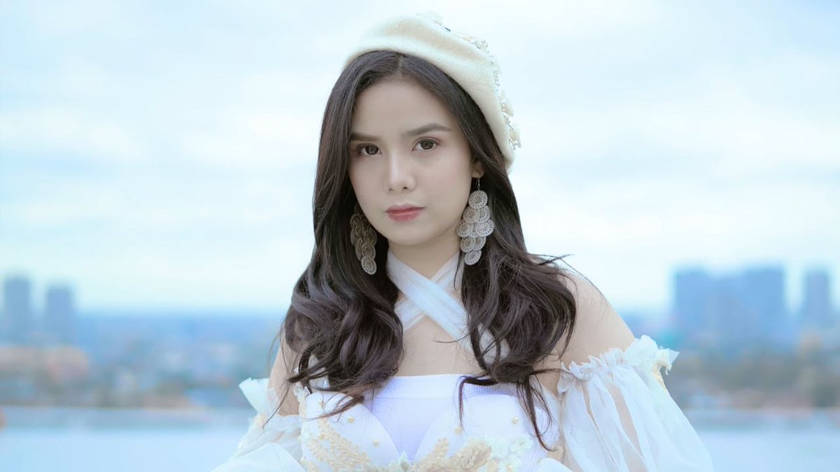 Studio48PH's tweet photo. [ #ALL48 REWIND 2022 ]

🟥 #MNL48NoWayMan (#MNL48Abby) 🟦
https://t.co/80iKEj0c1y

MNLoves, Ilang oras na lang, Sasalubungin na natin ang 2️⃣0️⃣2️⃣3️⃣! 🥳🎉
#MNL48 @mnl48official https://t.co/dYq1vzAnP1