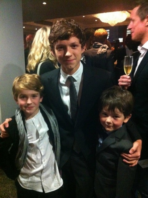 trxmxkpolemos's tweet photo. ──Él y sus hermanos modo:──
#DancingWindWedding https://t.co/f29vmv7KN4