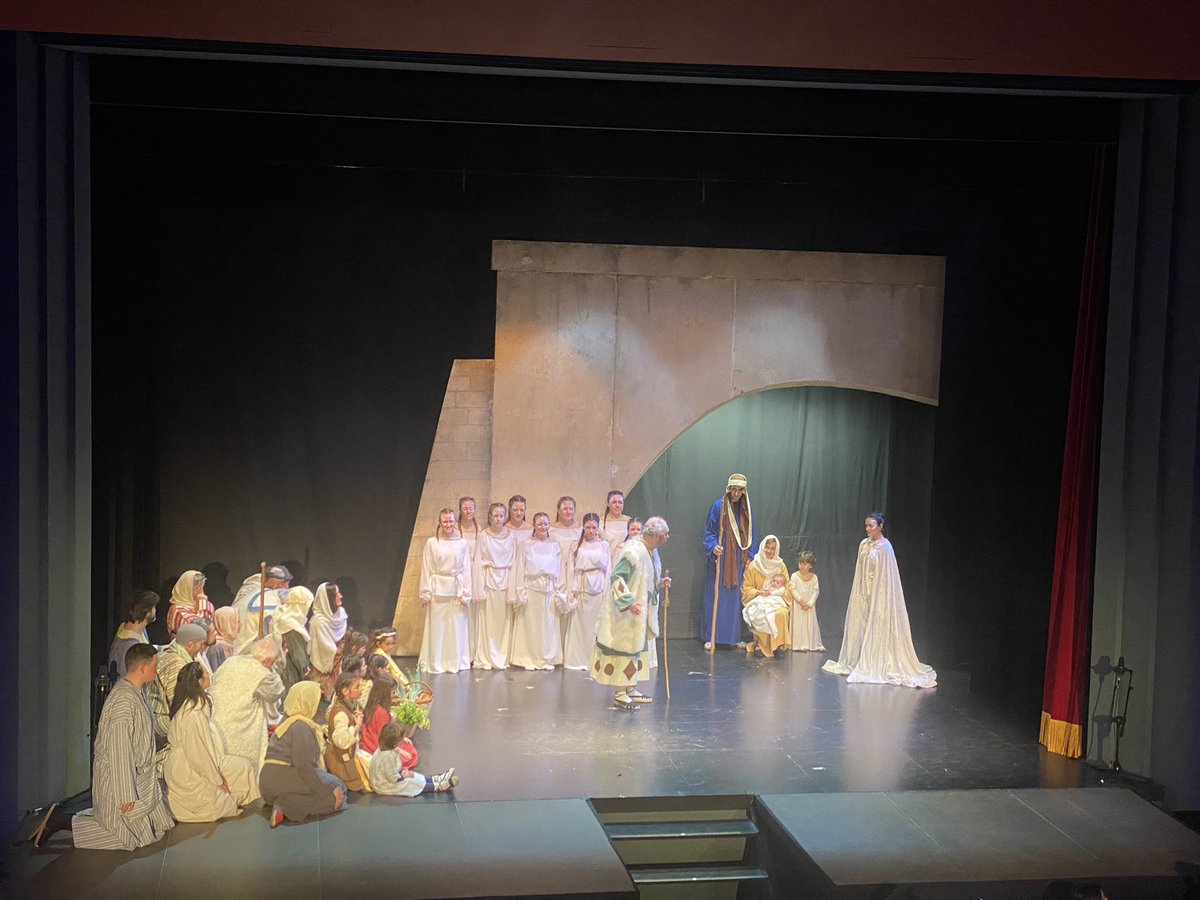 figueresaescena's tweet photo. Avui segona funció dels @Pastorets_FGS 😈😇 Els dies 7 i 8 encara teniu l’oportunitat de veure’ls a la sala La Cate de #Figueres 🙌🏻 Més informació i entrades a https://t.co/3uLI715Gkx https://t.co/kAFWHlTRVT