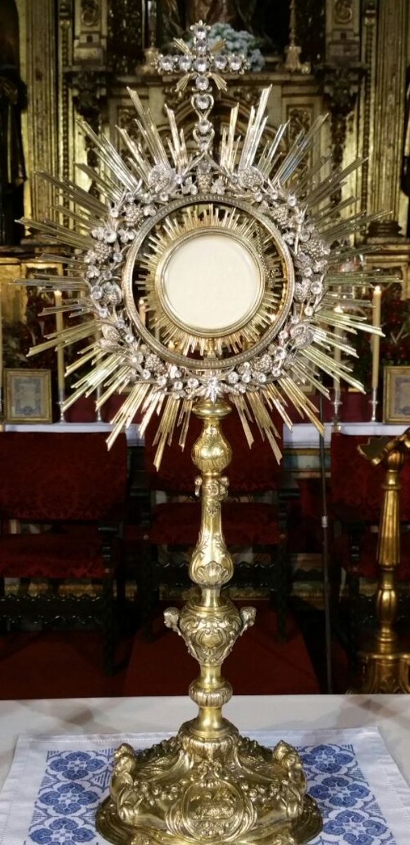 Alabado sea el Santísimo Sacramento del Altar