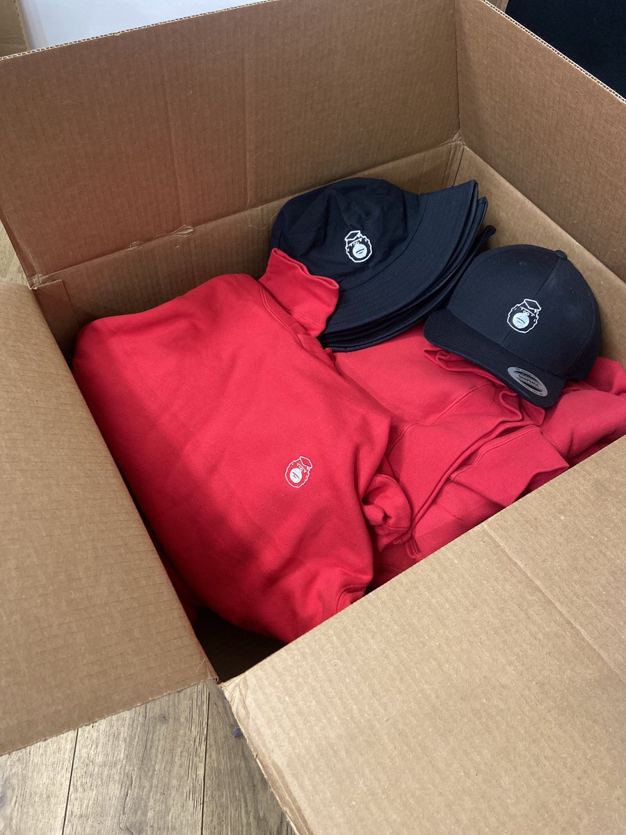 Just received <a href="/DegenApeAcademy/">Degenerate Ape Academy</a> merch in Paris for all the French Degenz ! 
Thank you <a href="/solanaspaces/">Solana Spaces</a> #SolanaNFT ❤️