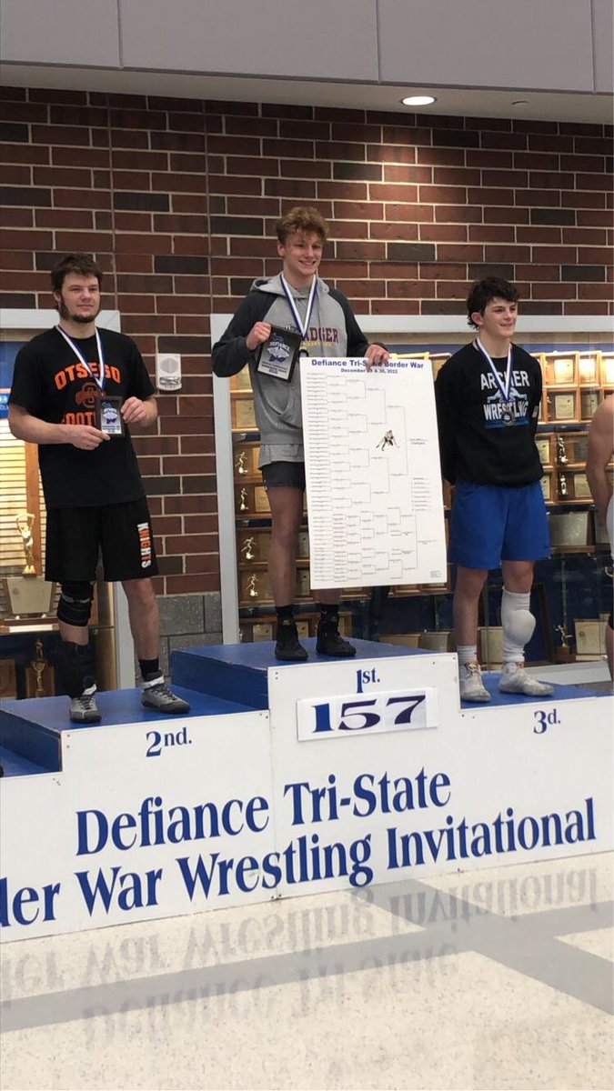 Josh Brown places 1st, Colin Hering 3rd, Johnny Heiden 7th at Defiance Border War! #GoBadgers