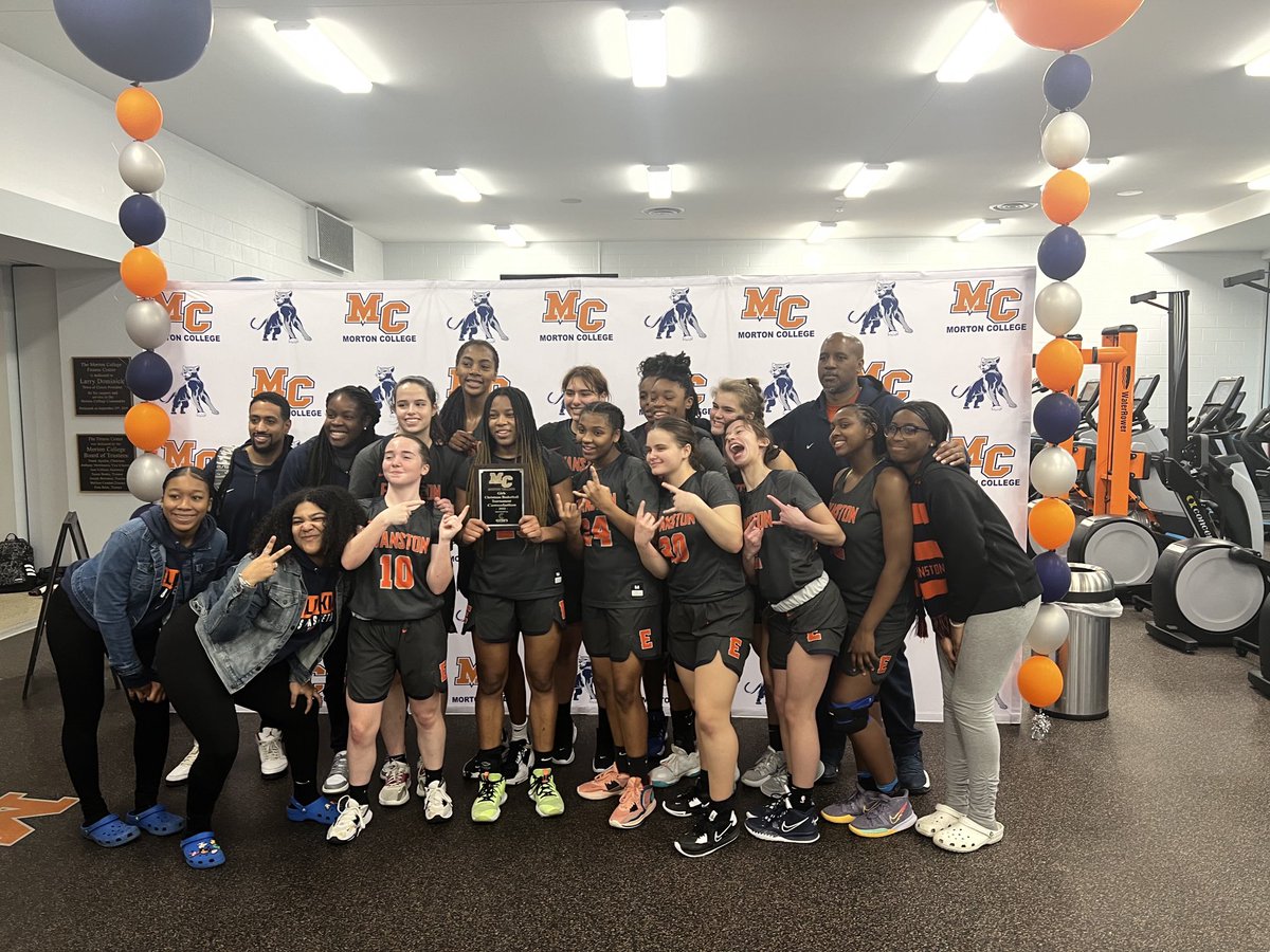 BAHoopsGirls (@bahoopsgirls) on Twitter photo Final Evanston wins the consolation championship lead by 2024 <a href="/ZuriRansom/">Zuri Ransom</a> and 2024 <a href="/KaileyStarks/">Kailey Starks</a> with 17 pts a piece.
@JNBAhoops2018 <a href="/ETHSports/">Evanston Athletics</a>
Final Evanston wins the consolation championship lead by 2024 <a href="/ZuriRansom/">Zuri Ransom</a> and 2024 <a href="/KaileyStarks/">Kailey Starks</a> with 17 pts a piece.
@JNBAhoops2018 <a href="/ETHSports/">Evanston Athletics</a>
