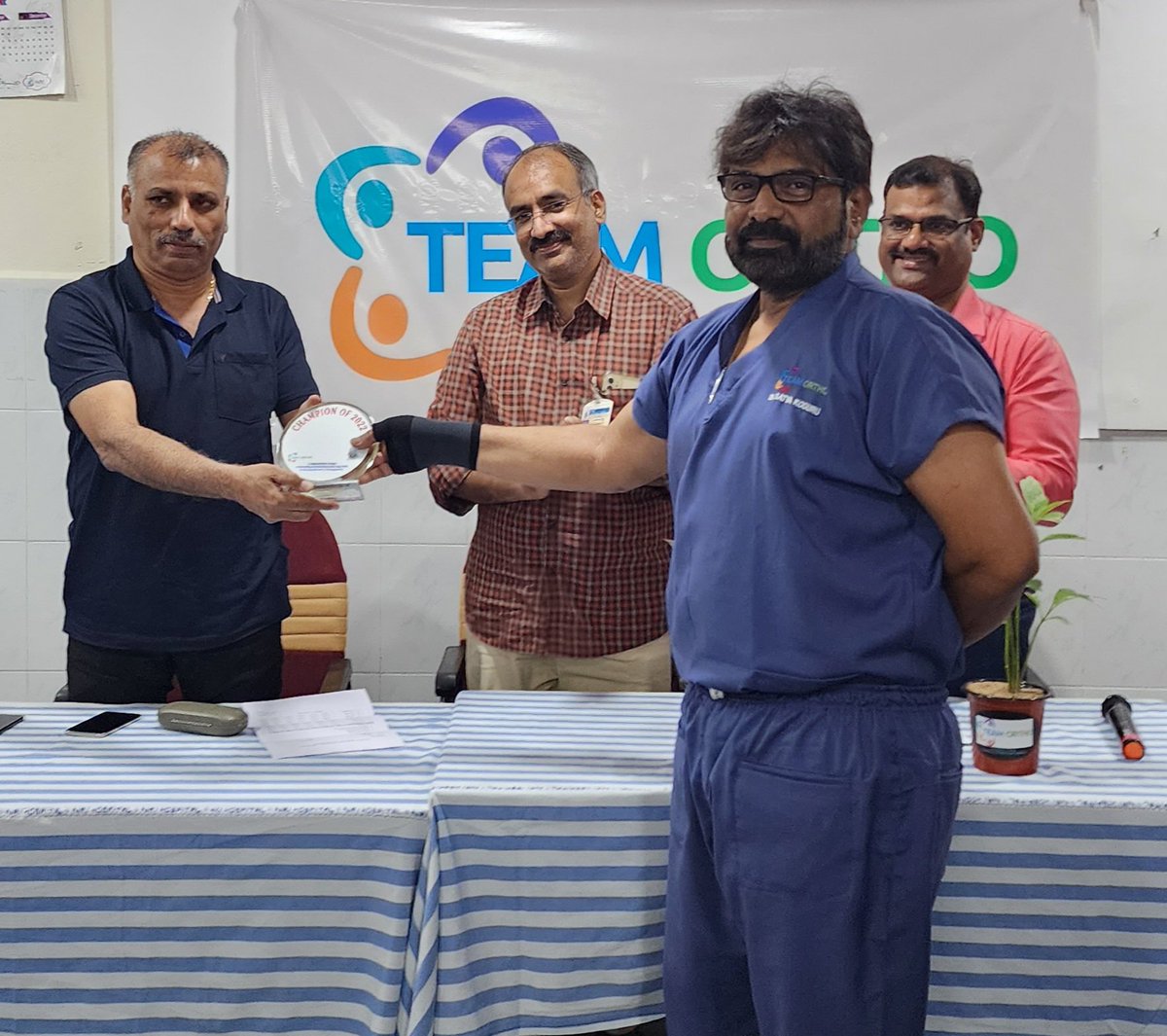 Teamortho1's tweet photo. #champion2022 #teamortho #teamwork #dreamwork #awardfunction #nrias #nrigh @gondi_srinivas thanks for your presence https://t.co/oaJ6YCYiLM