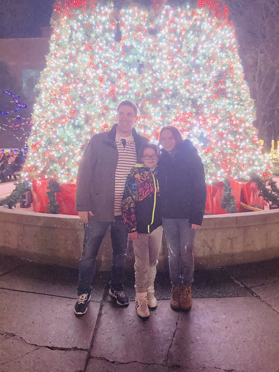 PavloskyCory's tweet photo. Christmas was great! Bring on 2023! https://t.co/EtHwRDVmS2