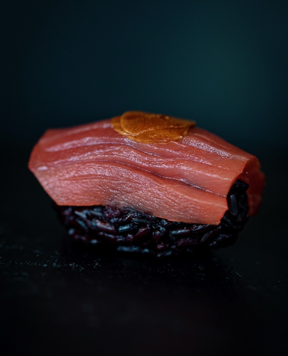 Fresh simplicity at its finest. Sushi, also our forever soymate🍣❤️#sripanwa #beachlife #traveller #travelblogger #travel #instatravel #islandlife #phuket #traveloka #socialgiver #socialgiverthailand #amazingthailand #thailand🇹🇭 #thailandinsider #lostinthailand #awesomelifestyle