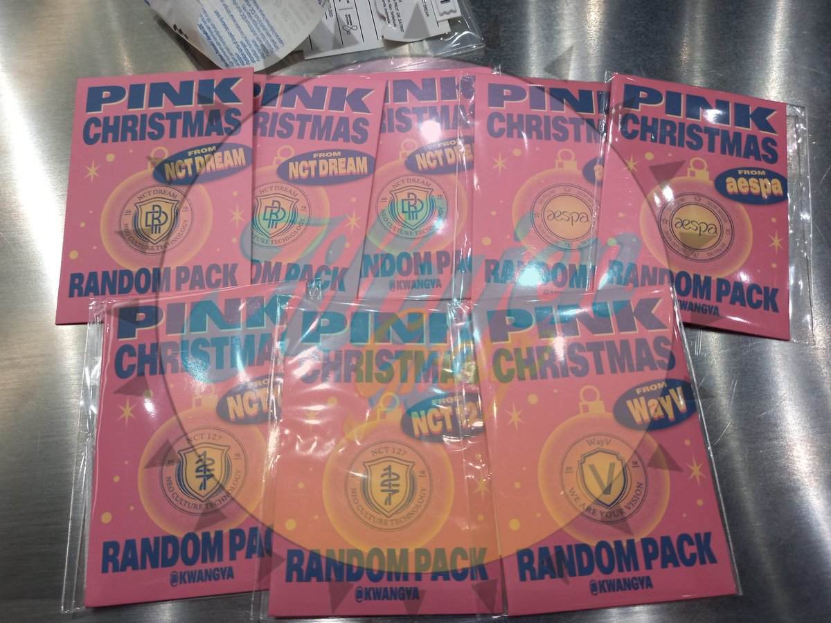 jillyjen_jp's tweet photo. jastip random pack pink christmas kwangya@jakarta ✅️ #jj_proof https://t.co/sCZLYbRKWe