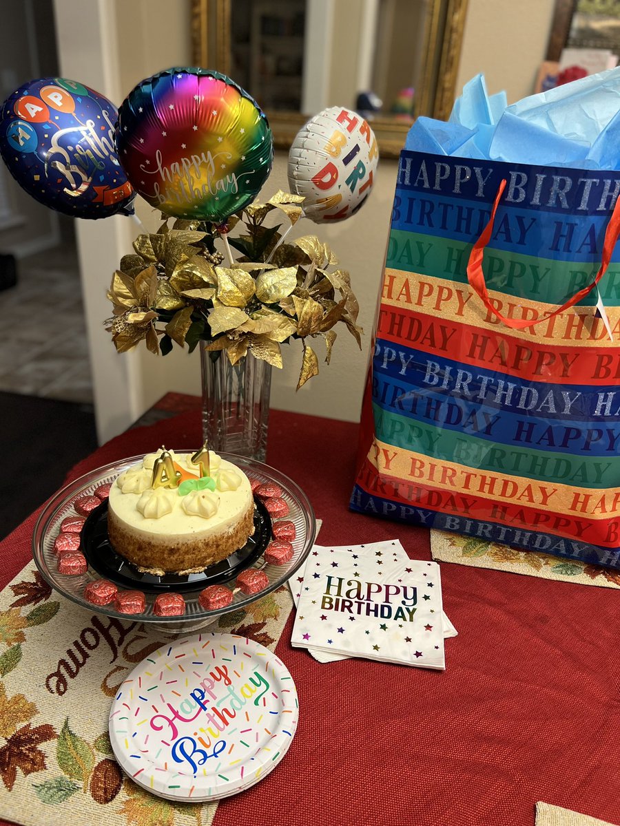 VelviaWylieKeithley tweet media