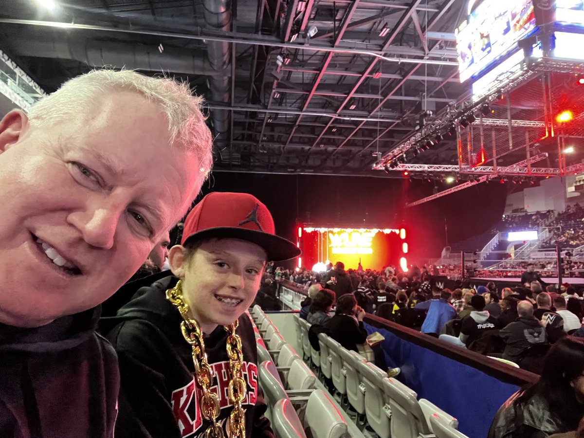 johnnyg16's tweet photo. First WWE Event!! #WWEToronto https://t.co/ShGF7dUClT