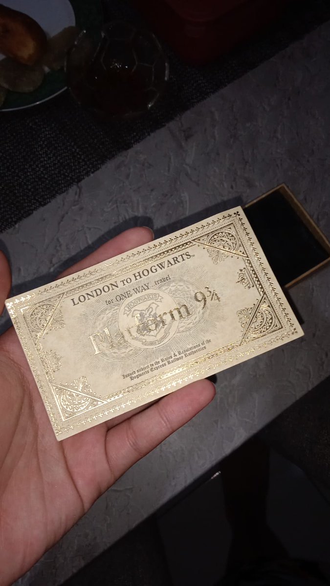 croissangt's tweet photo. wts severus snape wand

📍Bandung
✏️ Keterangan :
- Dus Olivander box
- Free ticket Platform 9¾, photo card Severus Snape
- 
- Panjang : 40cm
- Price : 100k

tags. 
wand harry potter severus snape tongkat sihir hogwart RipLegend LeeJongSuk Ronaldo https://t.co/40Zbft4Q51