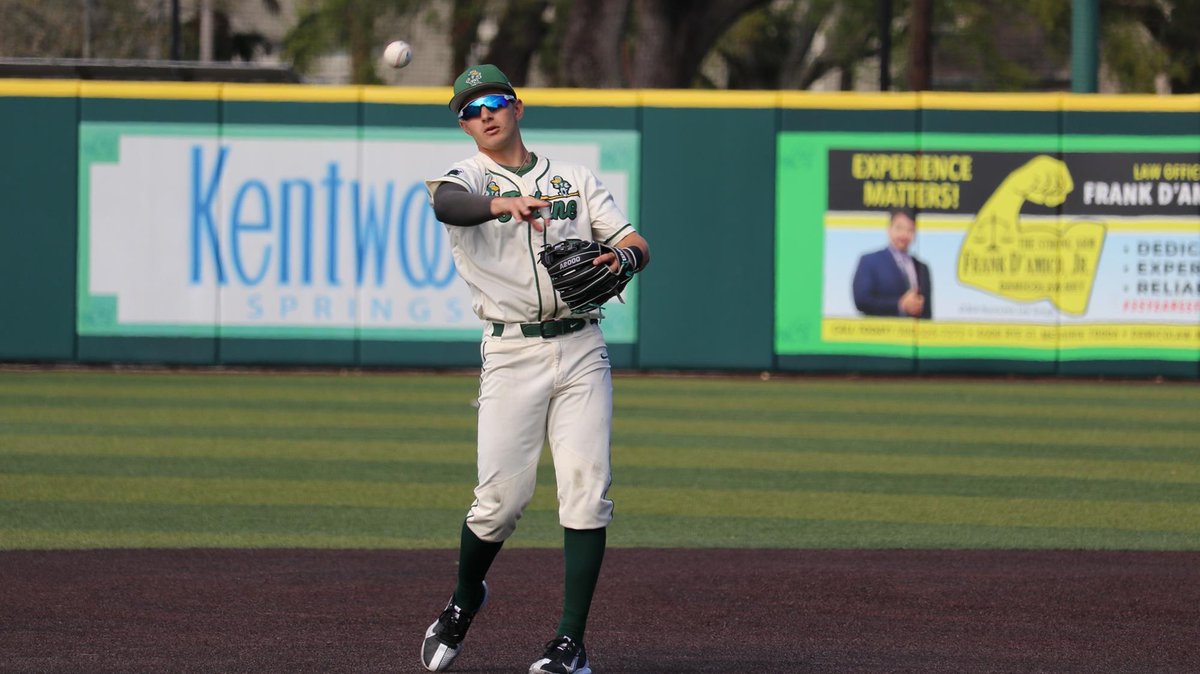 d1baseball's tweet photo. From the Fall Report 📁 
(Presented By @PeakDotEvents) 

Chase Engelhard (@_Cha5e), a seasoned veteran who hit double-digit doubles last season, is back in the mix at second base for @GreenWaveBSB. 

 🔗 https://t.co/1LTz9du8u3 https://t.co/dqSrCkhpIs