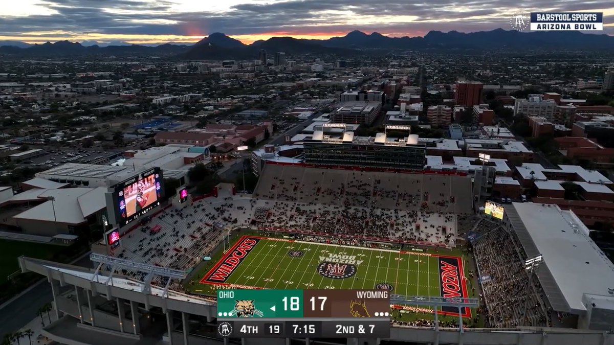 Big Cat on Twitter "What a view. BarstoolAZBowl Coming down to the