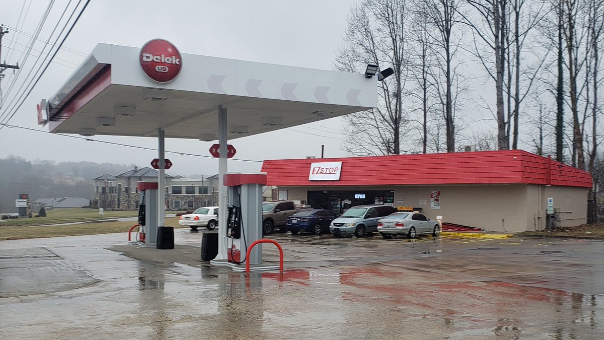 getbewater's tweet photo. Double Play in Lenoir, NC - Let's Now Welcome,
"EZ Stop" - Gas & More to the "Be Water" family
1 of 2 Stores signed together, Grab a "Cold Be Water" while your getting some Gas and say hi to Folly..😊
#anotherbrick #herewegrow #ncgoodness #bewater https://t.co/C6Qia5WnHo