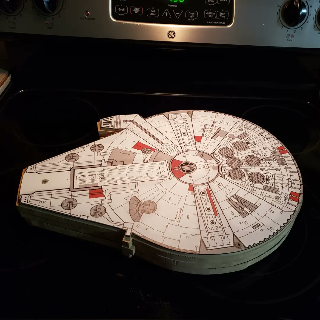 fightstickguy's tweet photo. Coming along well so far. I desperately need a band saw. Probably gonna have to drive to my brother's this weekend! #millenniumfalcon #StarWars #fightstick #allbutton #FightstickGuy https://t.co/RL4v6aa0Iy