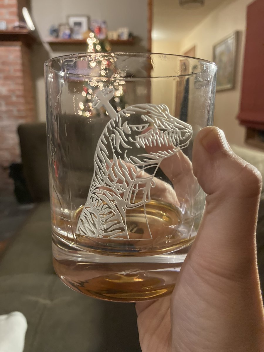 I am drinking 🥃 and looking at my <a href="/clubmomo/">Samantha Hor</a> tshirt again. 

Probably it is my favorite NFT this year. It is free and simple but invalueable. 

The real gold to me is the words on the tshirt and NFT description. x.com/nonfungiblemom…