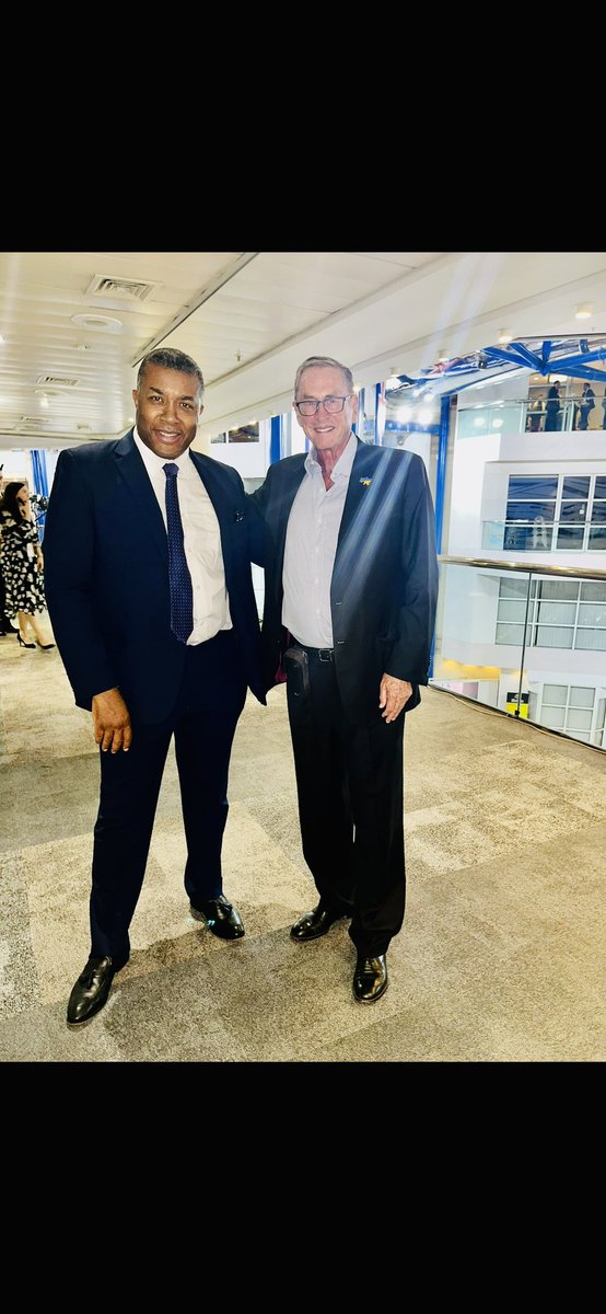 nnikeazor's tweet image. A fascinating and incredible account of life on the frontline in Kherson from @LordAshcroft following his 3 day visit to war-torn #Ukraine as reported @ConHome. Always such a pleasure to see him. A truly remarkable man.