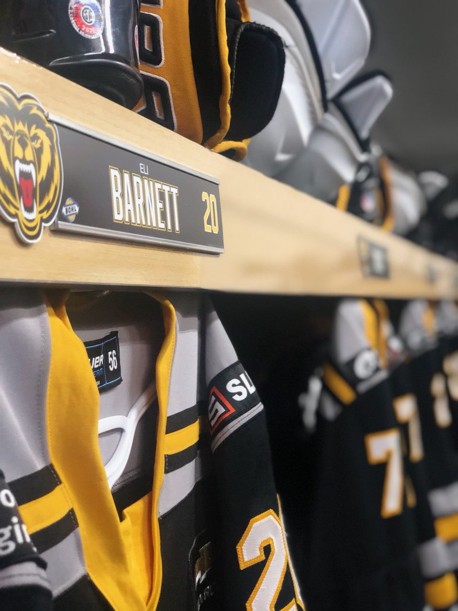 BCHLGrizzlies's tweet photo. Back in black this evening for the second half of the season! 

Still, lots of time to get your tickets! Doors open at 6:00 pm and puck drops at 7:00 pm! 

#BCHL #yyjsports #Westshore #hockey #PacktheQ #Homegame #GoGrizzliesGo #BearCountry https://t.co/rtOgDfQ6JZ