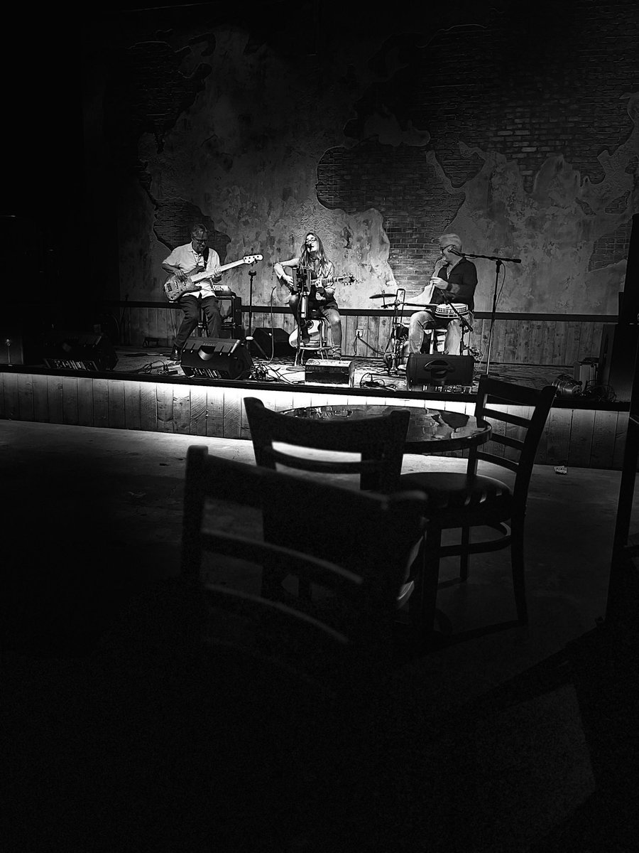 Hideaway Cafe tweet media