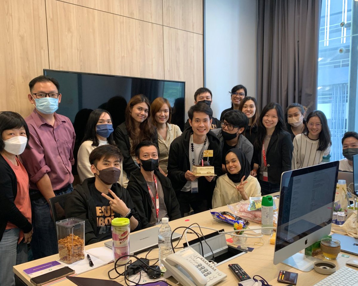 heroesofdigital's tweet photo. What better way to end the year than to sing some Birthday cheer?🎉🥳

We had a fun time celebrating the special day of our two awesome Sales Heroes, Syaf and Boston at Heroes of Digital HQ 😎 Not to forget Bryan, our only November baby in HOD MY🦸 https://t.co/tsFpIacVce