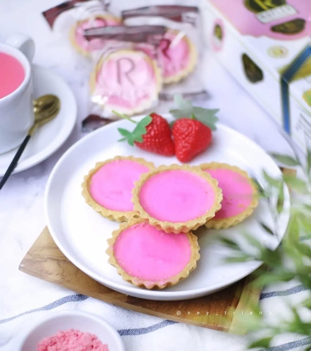 Assalamualaikum..

Monggo di Order 
Pie Susu Khas Lembang, isi 7 pcs

All Varian /Box <a href="/25/">dusty dylan</a>.000
Varian Mixed, Varian Cocolate, Varian Original..

Promo New year 2023
Pembelian /5 Box Free 1 Box

Pengiriman dari Cilebut,Bogor
Belum termasuk Ongkir