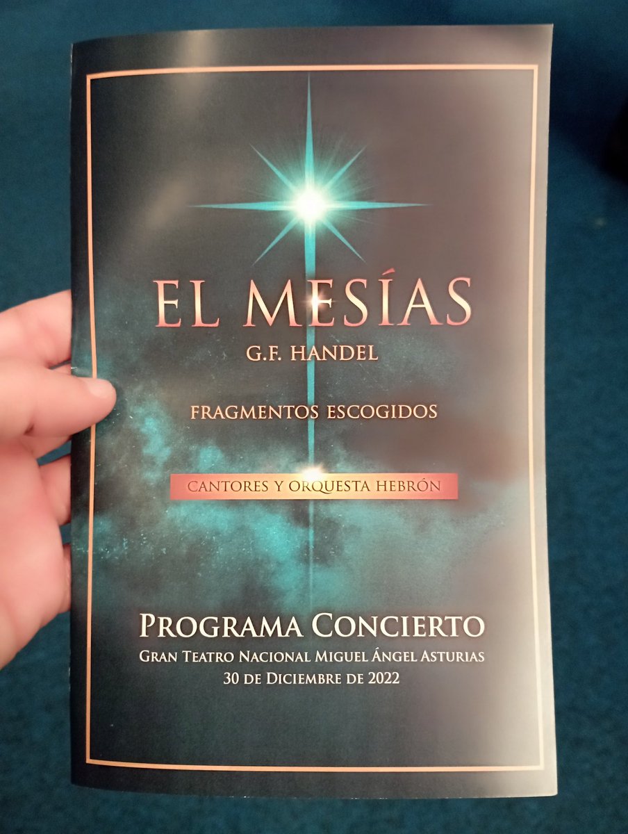 ralebace's tweet photo. Si me ven no me saluden ¡gracias!
🤭
#Hebrón
#GFHandel
#CentroCultural
#SalaEfrainRecinos
#MiguelAngelAsturias https://t.co/vWnYo9f6ZD