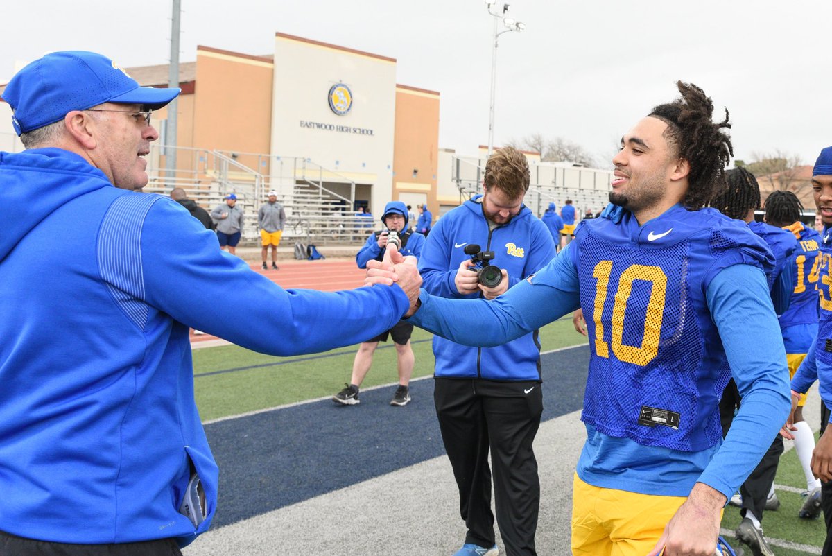tylarwiltz's tweet photo. What a ride‼️ 💙💛 @Pitt_FB https://t.co/re6kIR9Sej