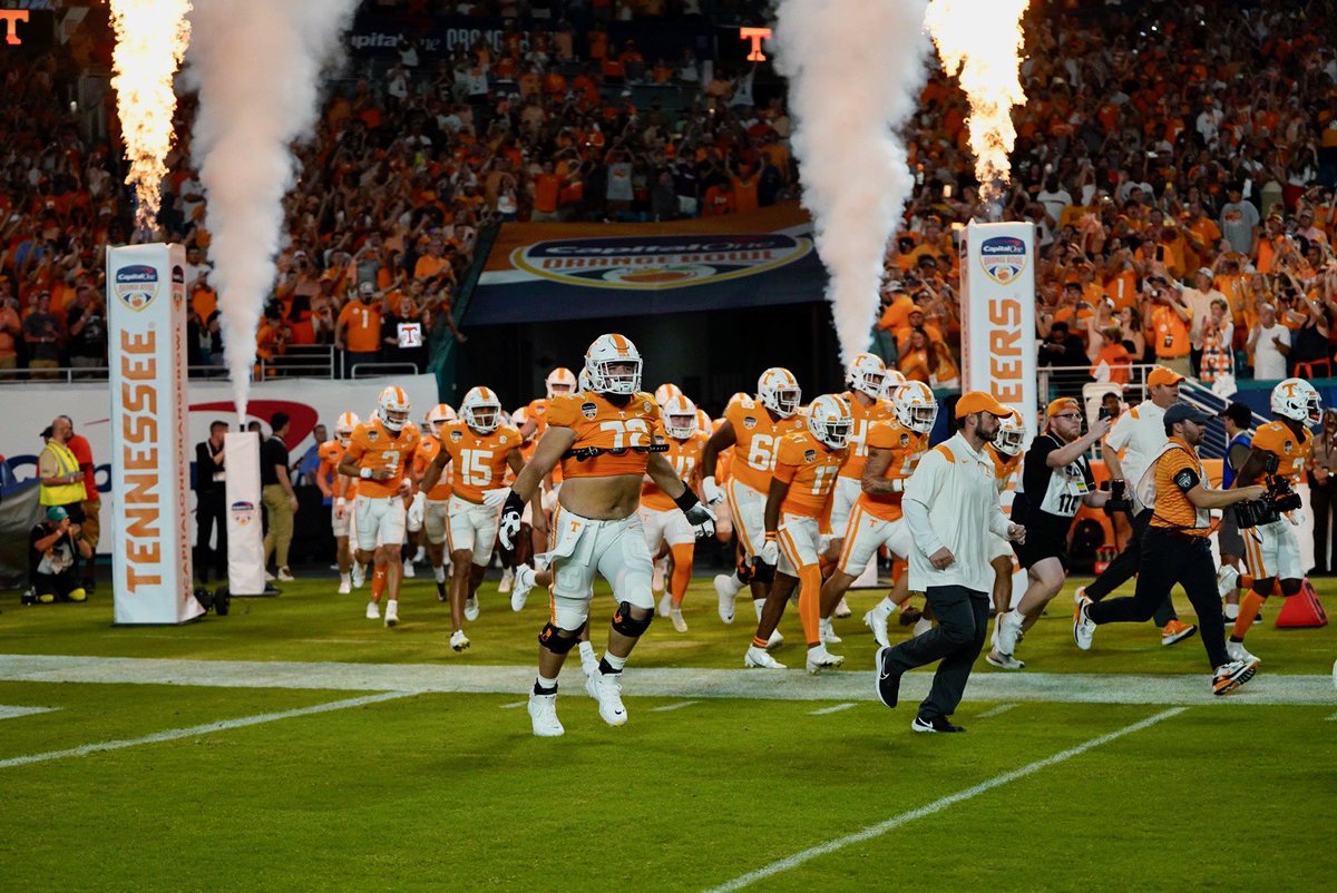 Capital One Orange Bowl tweet media